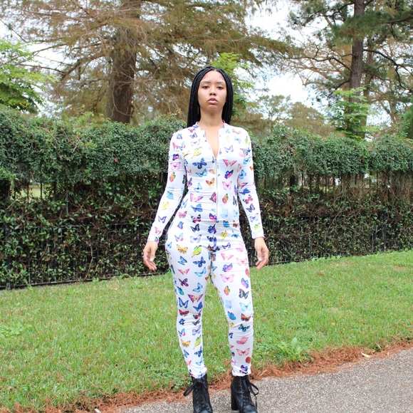 🦋Butterfly Spice Jumpsuit - Picture 2 of 7